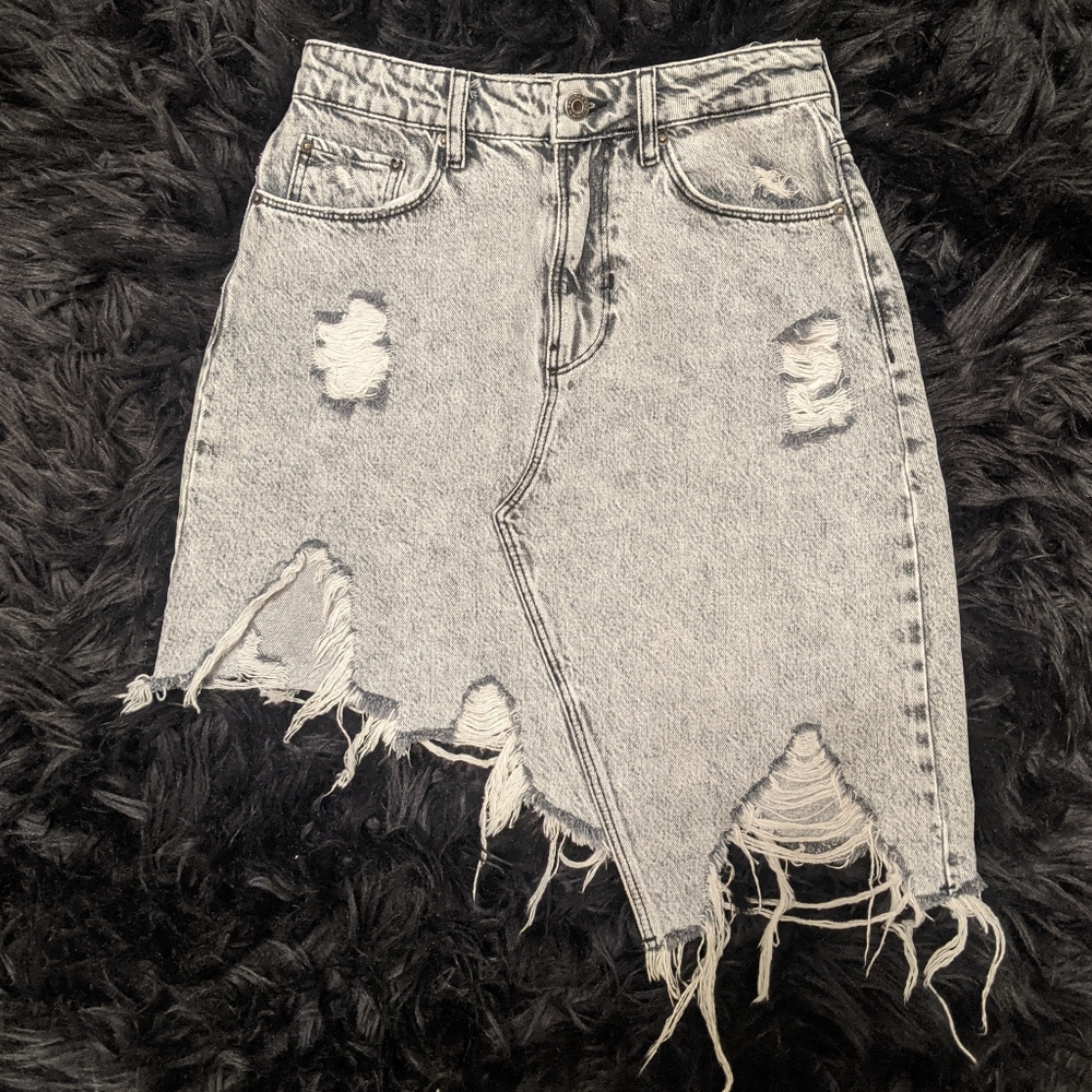 Bershka Distressed Black Denim Skirt 🖤
